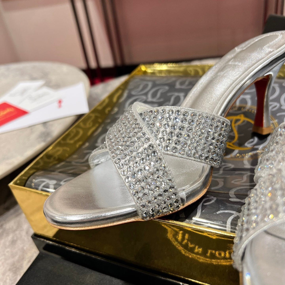 Chloe’s Picks - High-Quality Designer Products for You - AFFORDABLE LUXURY HEELS - 8079