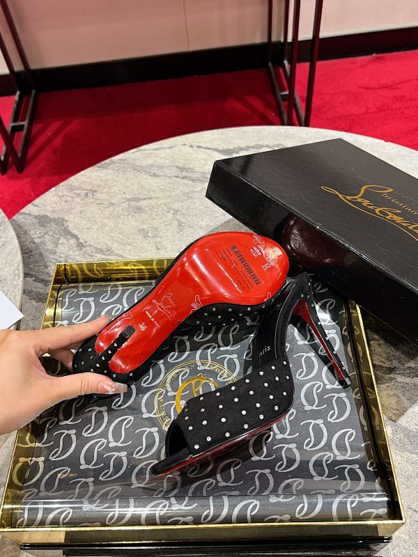 Chloe’s Picks - High-Quality Designer Products for You - AFFORDABLE LUXURY HEELS - 8171