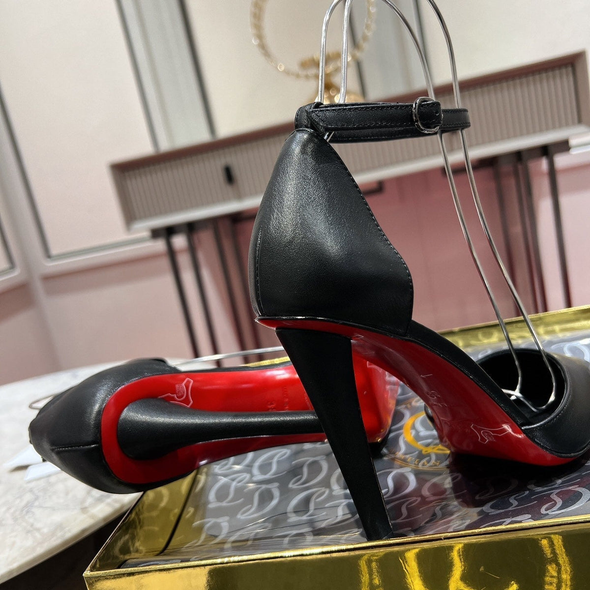 Chloe’s Picks - Premium Luxury Goods and Accessories - AFFORDABLE LUXURY HEELS - 8086