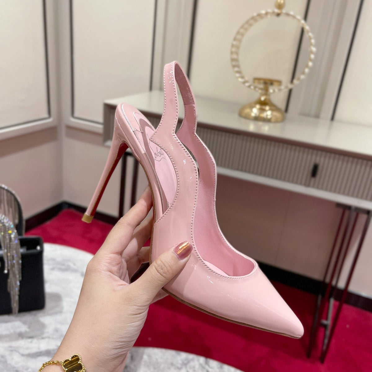 Chloe’s Picks - Premium Luxury Goods and Accessories - AFFORDABLE LUXURY HEELS - 8178