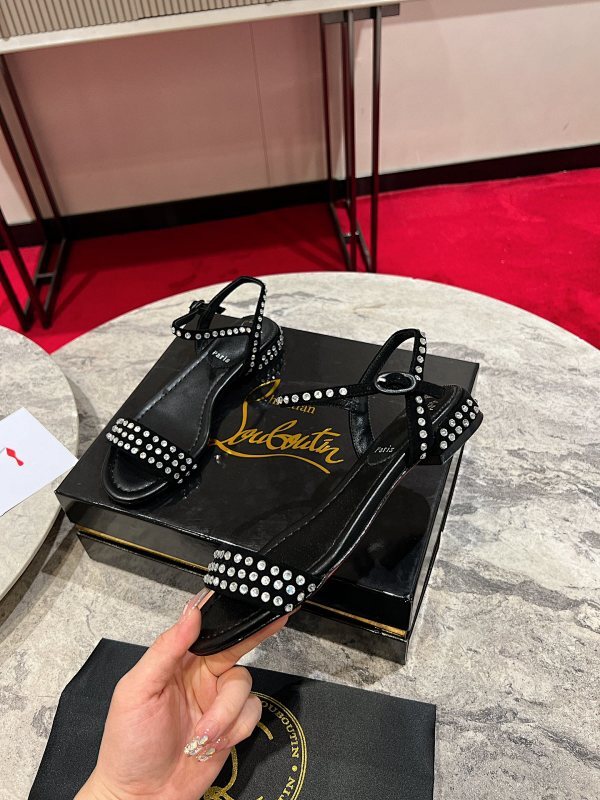 Chloe’s Picks - High-Quality Designer Products for You - AFFORDABLE LUXURY HEELS - 8131