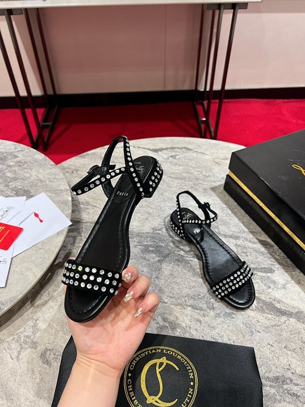 Chloe’s Picks - High-Quality Designer Products for You - AFFORDABLE LUXURY HEELS - 8131