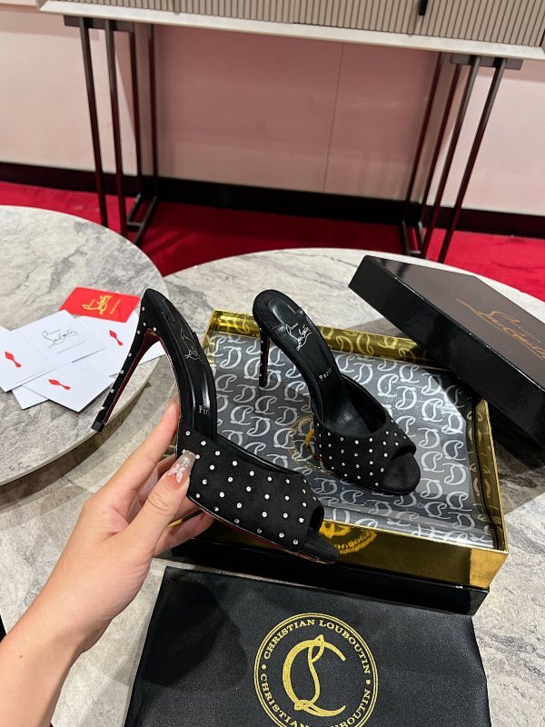 Chloe’s Picks - High-Quality Designer Products for You - AFFORDABLE LUXURY HEELS - 8171