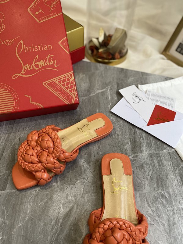 Chloe’s Picks - High-Quality Designer Products for You - AFFORDABLE LUXURY HEELS - 7971