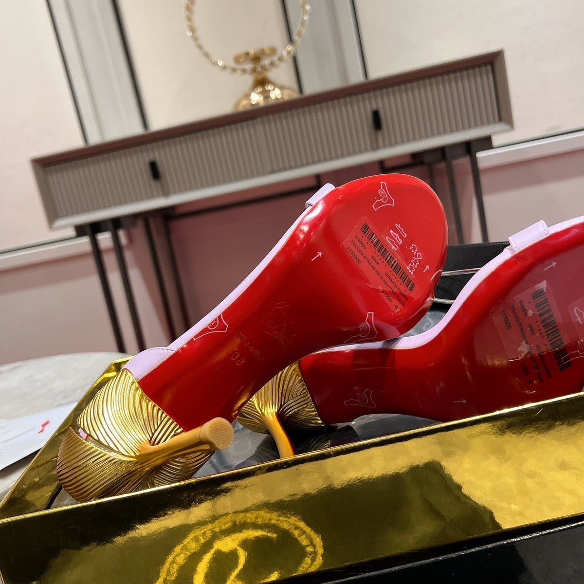 Chloe’s Picks - High-Quality Designer Products for You - AFFORDABLE LUXURY HEELS - 8095