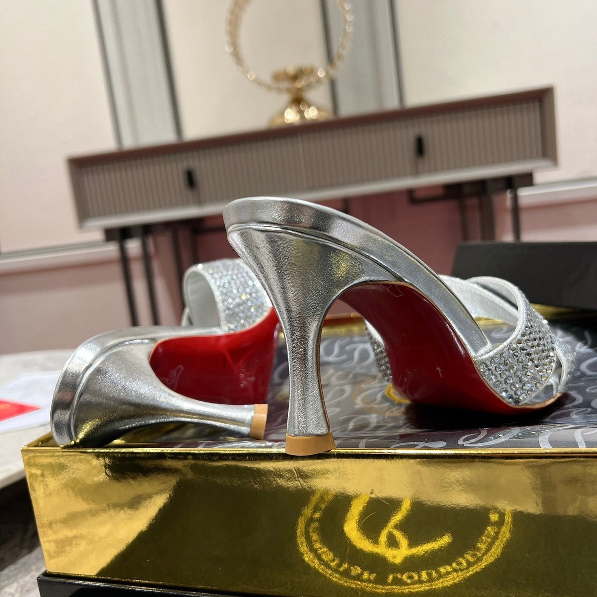 Chloe’s Picks - High-Quality Designer Products for You - AFFORDABLE LUXURY HEELS - 8079