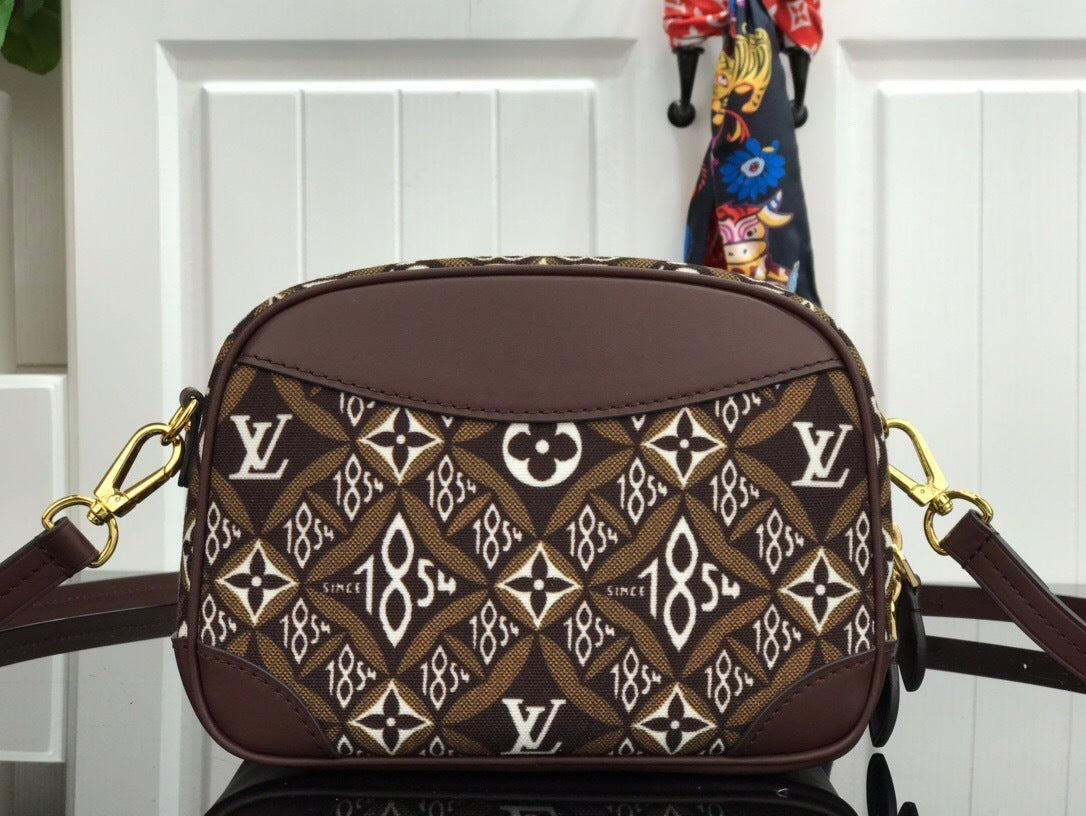 Chloe’s Picks - Premium Luxury Goods and Accessories - AFFORDABLE LUXURY BAGS - 4370