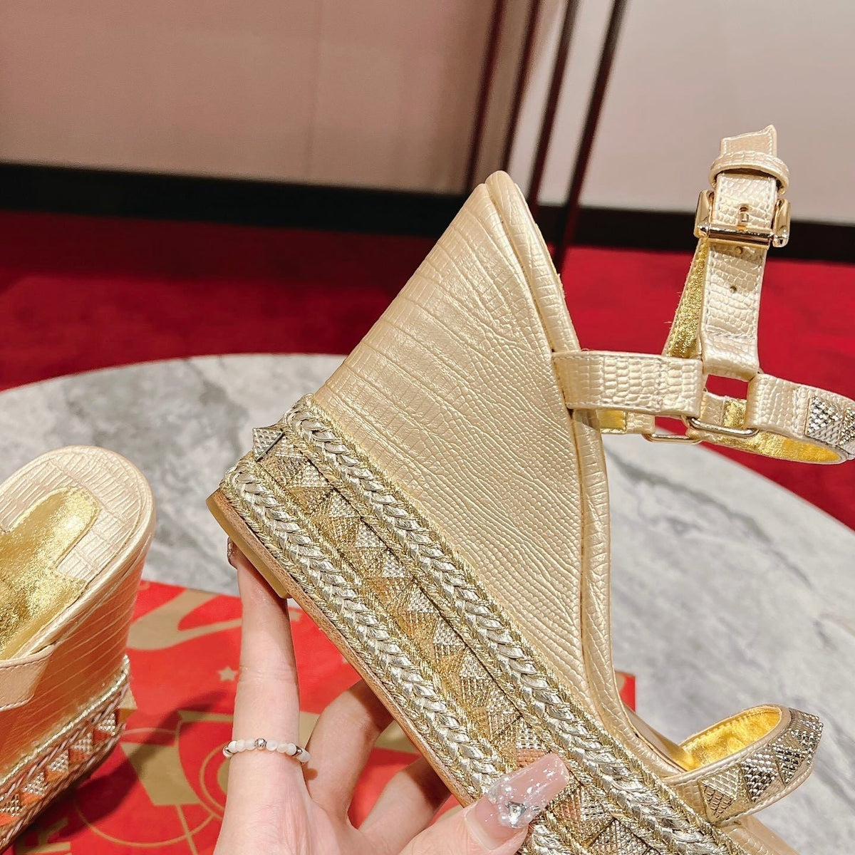 Chloe’s Picks - Premium Luxury Goods and Accessories - AFFORDABLE LUXURY HEELS - 8074