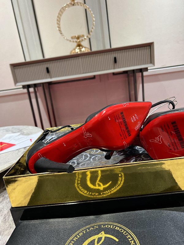 Chloe’s Picks - Premium Luxury Goods and Accessories - AFFORDABLE LUXURY HEELS - 8086