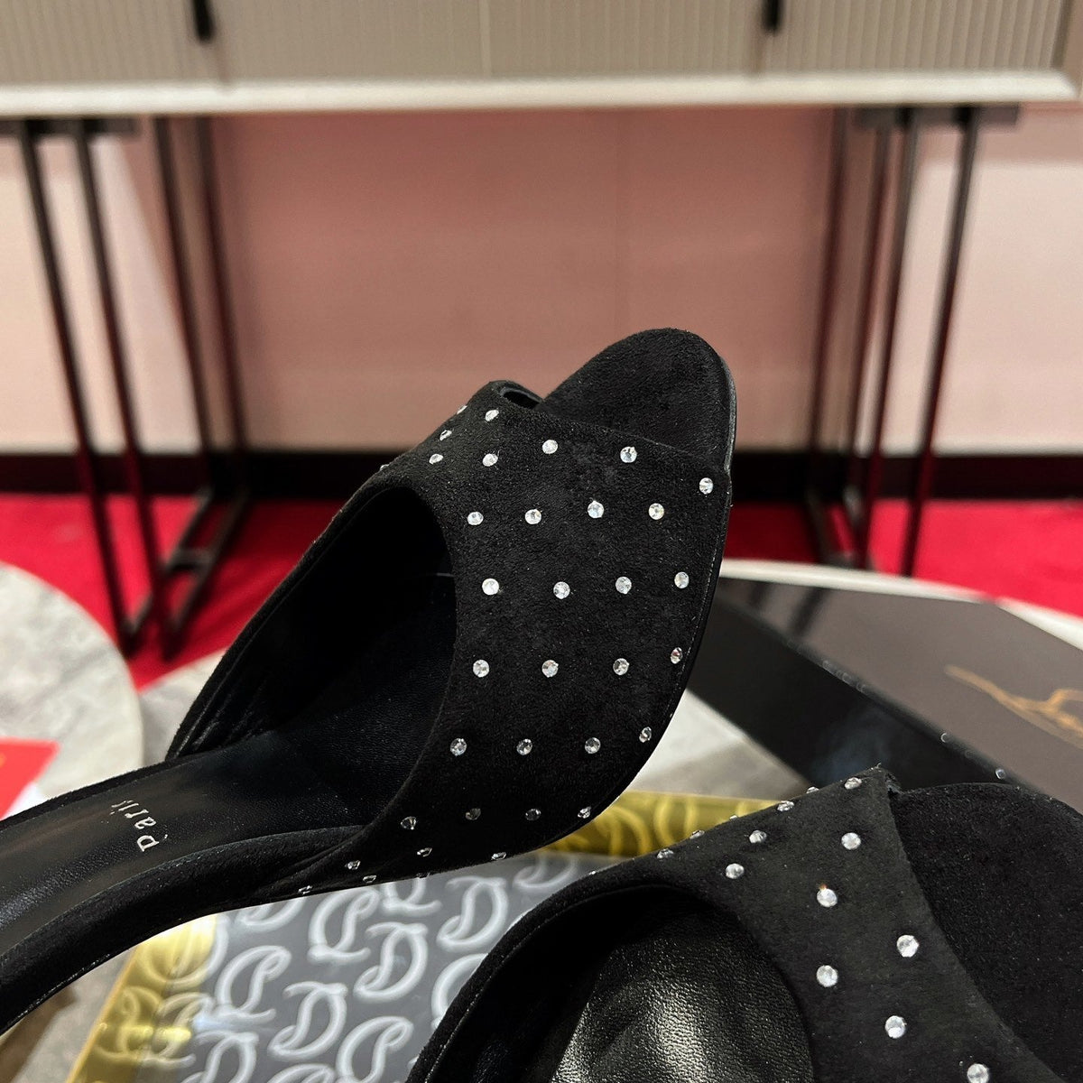 Chloe’s Picks - High-Quality Designer Products for You - AFFORDABLE LUXURY HEELS - 8171