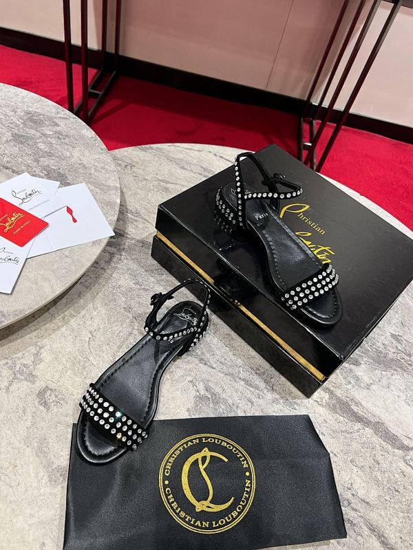 Chloe’s Picks - High-Quality Designer Products for You - AFFORDABLE LUXURY HEELS - 8131