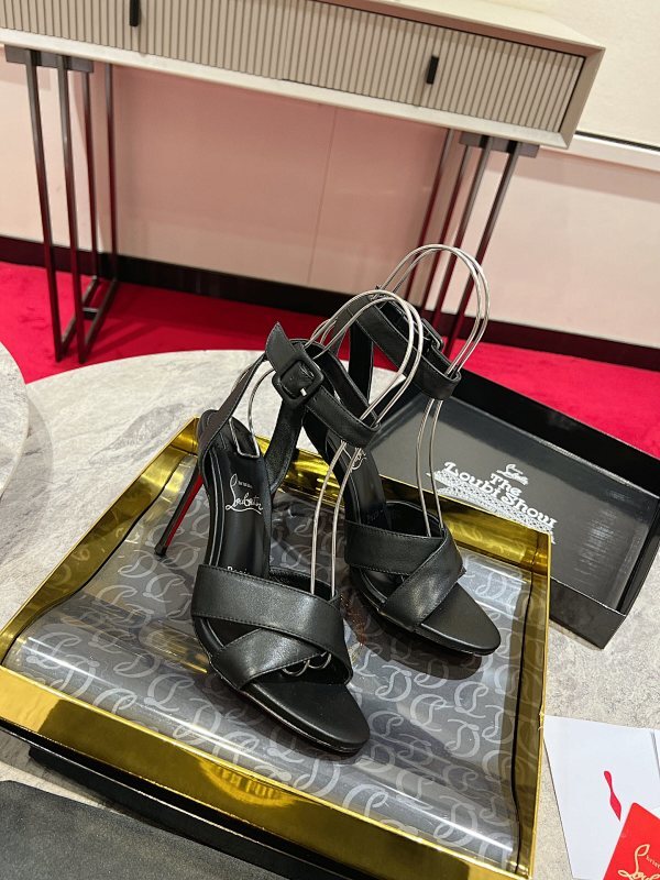 Chloe’s Picks - Premium Luxury Goods and Accessories - AFFORDABLE LUXURY HEELS - 8082