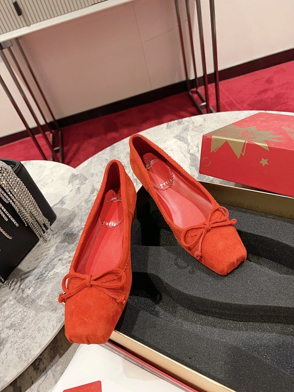 Chloe’s Picks - Premium Luxury Goods and Accessories - AFFORDABLE LUXURY HEELS - 8226