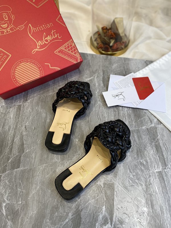 Chloe’s Picks - High-Quality Designer Products for You - AFFORDABLE LUXURY HEELS - 7967
