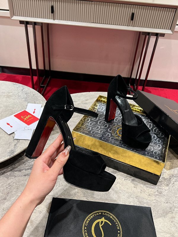 Chloe’s Picks - High-Quality Designer Products for You - AFFORDABLE LUXURY HEELS - 8239