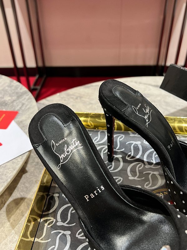 Chloe’s Picks - High-Quality Designer Products for You - AFFORDABLE LUXURY HEELS - 8171