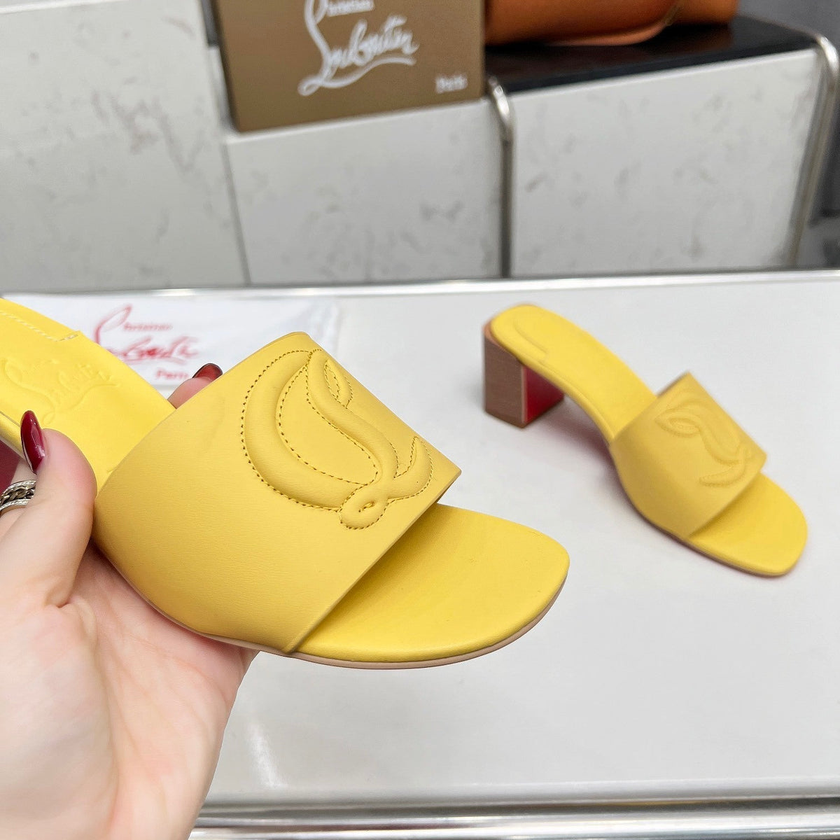 Chloe’s Picks - High-Quality Designer Products for You - AFFORDABLE LUXURY HEELS - 8055
