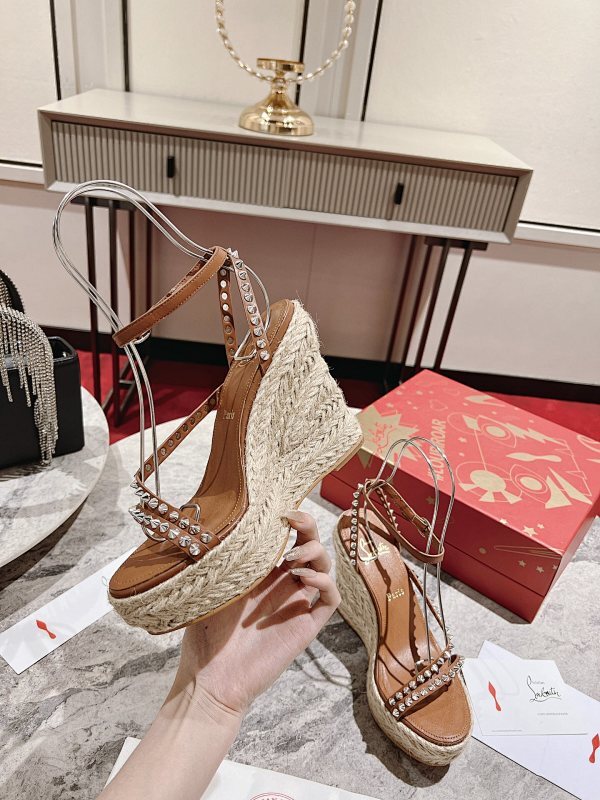 Chloe’s Picks - High-Quality Designer Products for You - AFFORDABLE LUXURY HEELS - 8315