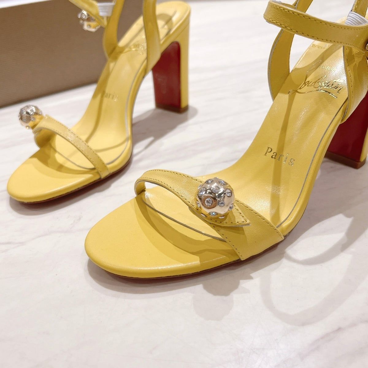 Chloe’s Picks - High-Quality Designer Products for You - AFFORDABLE LUXURY HEELS - 8207
