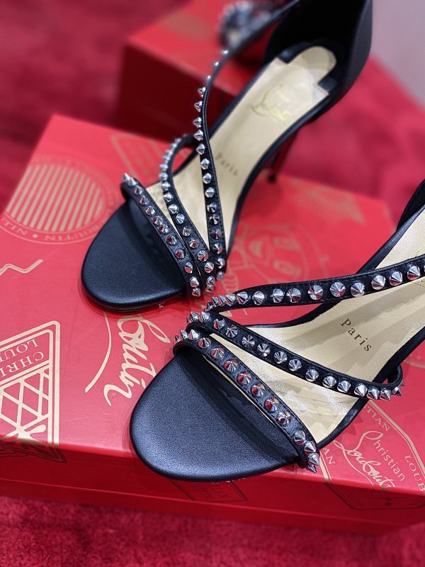 Chloe’s Picks - Premium Luxury Goods and Accessories - AFFORDABLE LUXURY HEELS - 7962