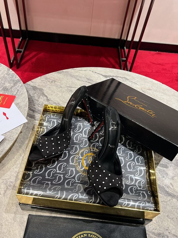 Chloe’s Picks - High-Quality Designer Products for You - AFFORDABLE LUXURY HEELS - 8171