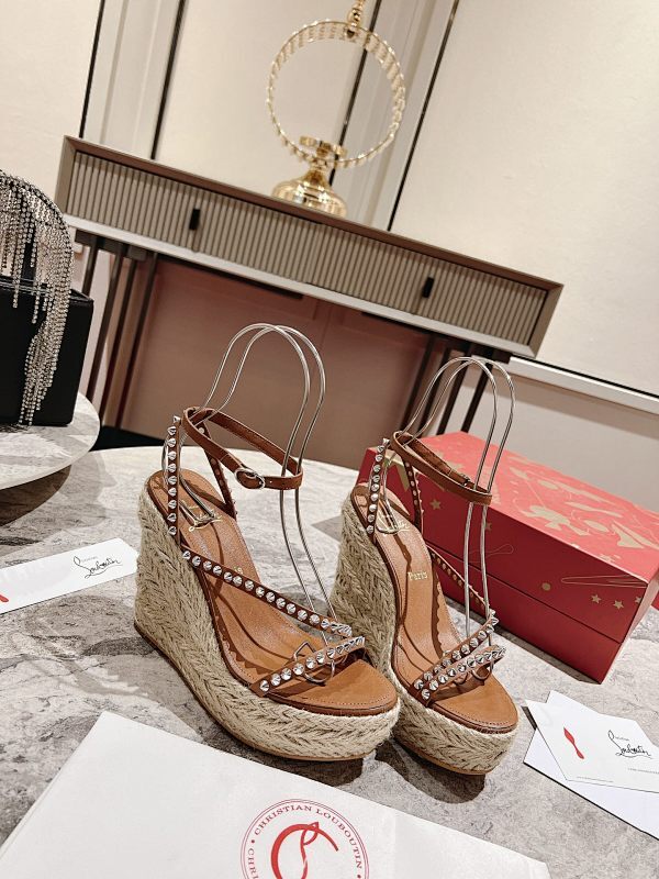 Chloe’s Picks - High-Quality Designer Products for You - AFFORDABLE LUXURY HEELS - 8315