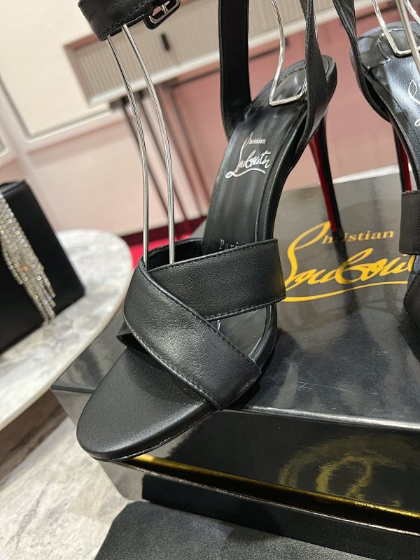 Chloe’s Picks - Premium Luxury Goods and Accessories - AFFORDABLE LUXURY HEELS - 8082