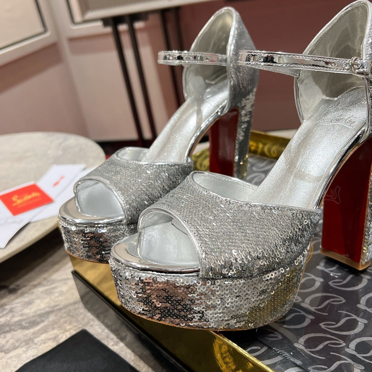 Chloe’s Picks - High-Quality Designer Products for You - AFFORDABLE LUXURY HEELS - 8235