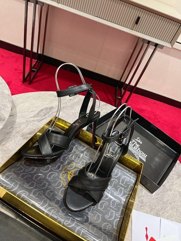 Chloe’s Picks - Premium Luxury Goods and Accessories - AFFORDABLE LUXURY HEELS - 8082