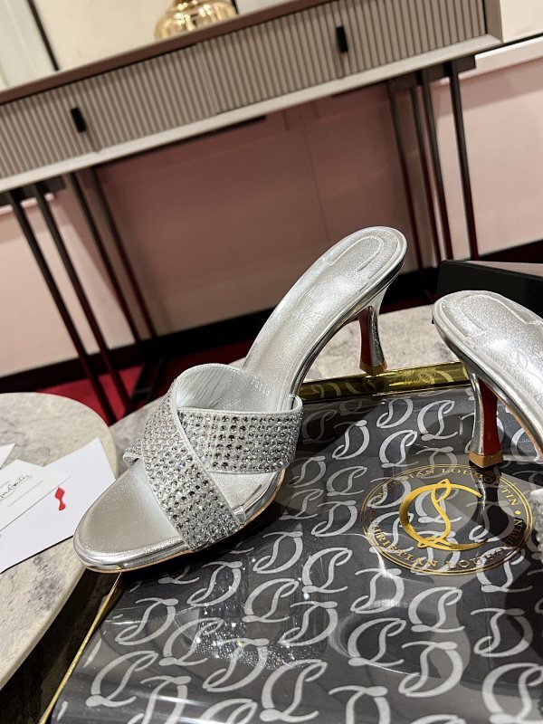Chloe’s Picks - High-Quality Designer Products for You - AFFORDABLE LUXURY HEELS - 8079