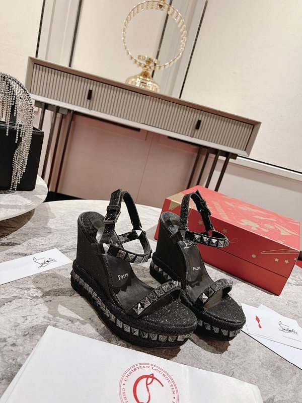 Chloe’s Picks - High-Quality Designer Products for You - AFFORDABLE LUXURY HEELS - 8319