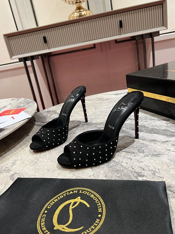 Chloe’s Picks - High-Quality Designer Products for You - AFFORDABLE LUXURY HEELS - 8171