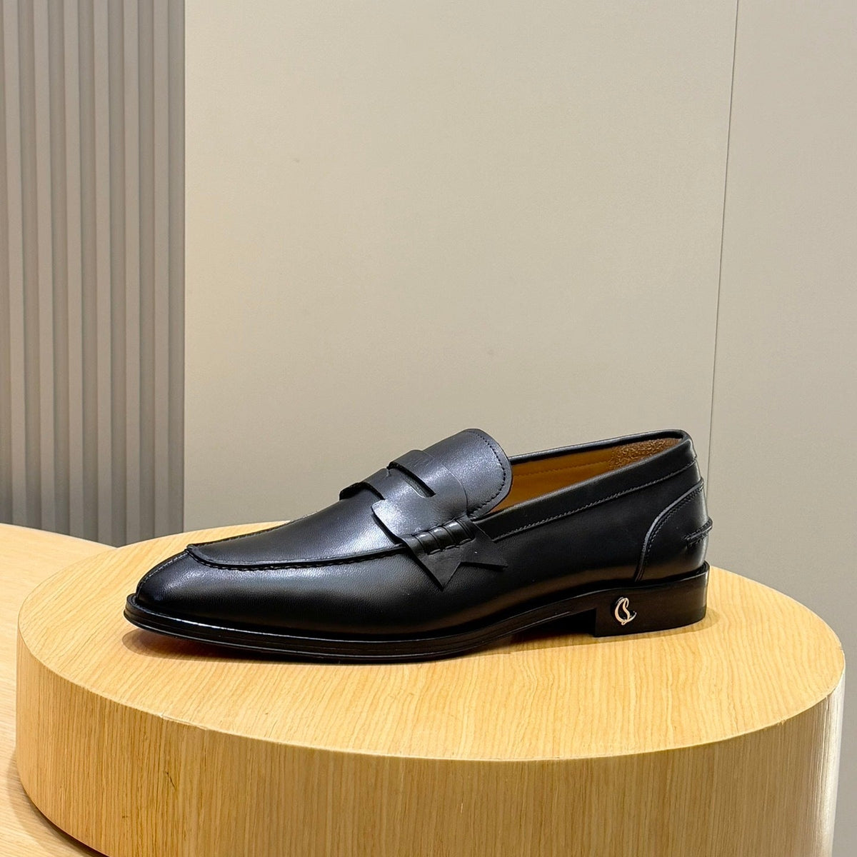 Chloe’s Picks - High-Quality Designer Products for You - AFFORDABLE LUXURY HEELS - 8283