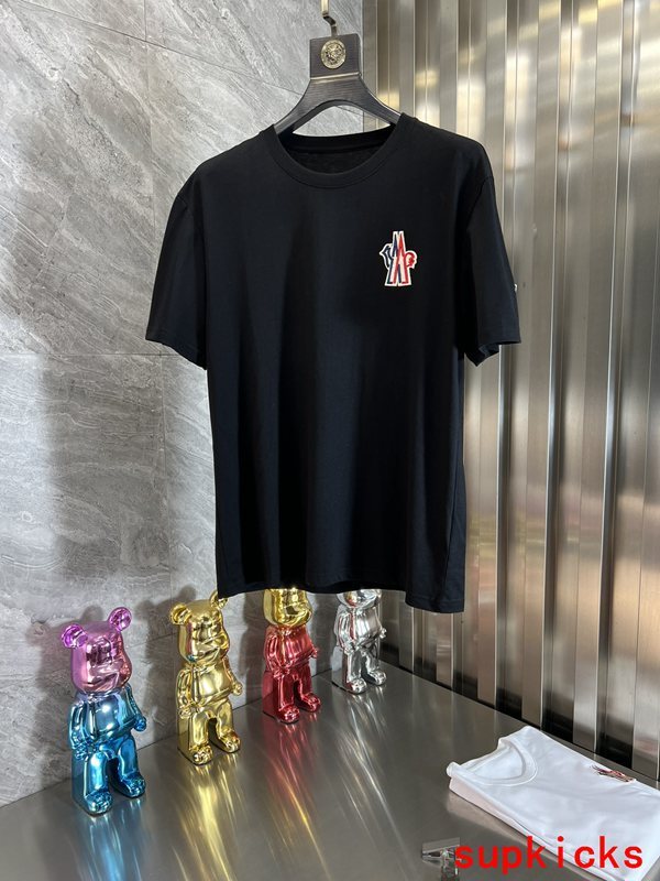 Moncler Luxury Cloth