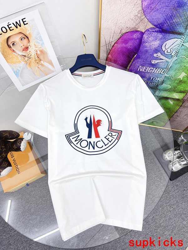 Moncler Luxury Cloth