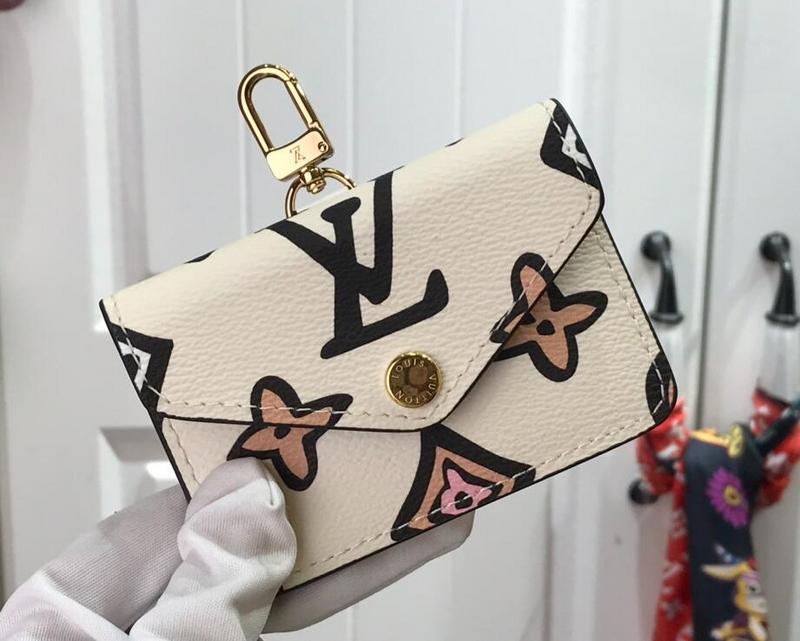 Chloe’s Picks - LOV Bags - 2330