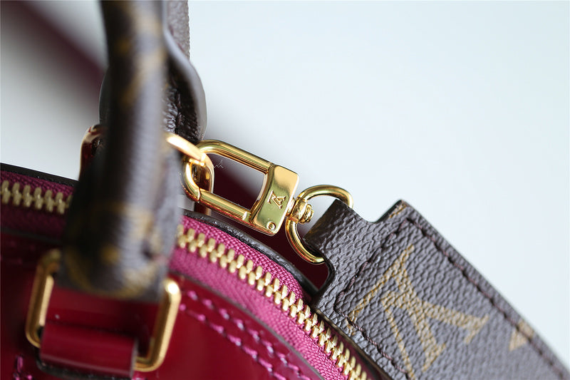 I W Fashion Lu-Vi bags - 8282