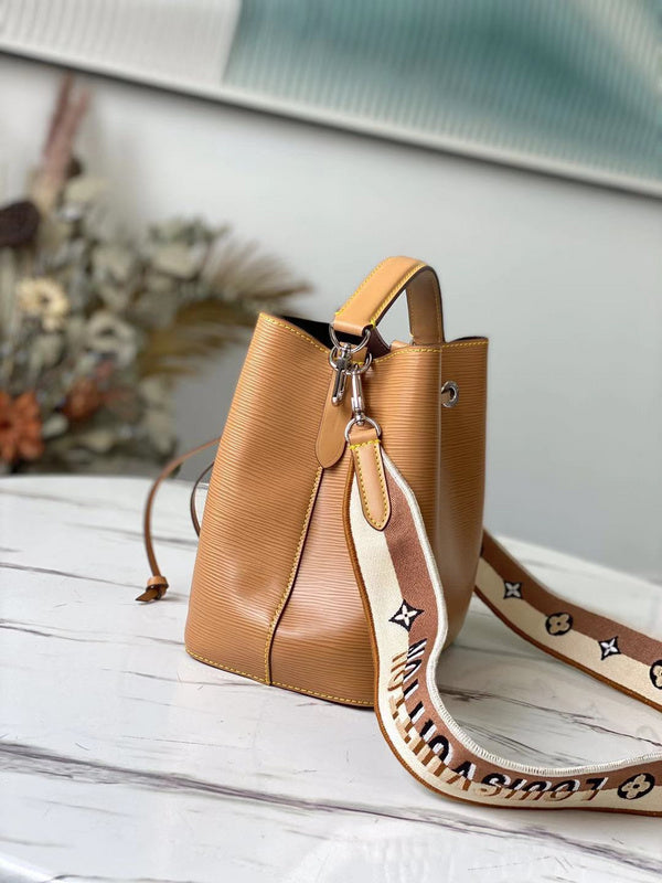 I W Fashion Lu-Vi bags - 17534