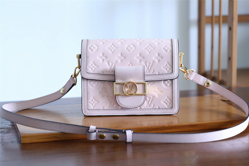 I W Fashion Lu-Vi bags - 8124