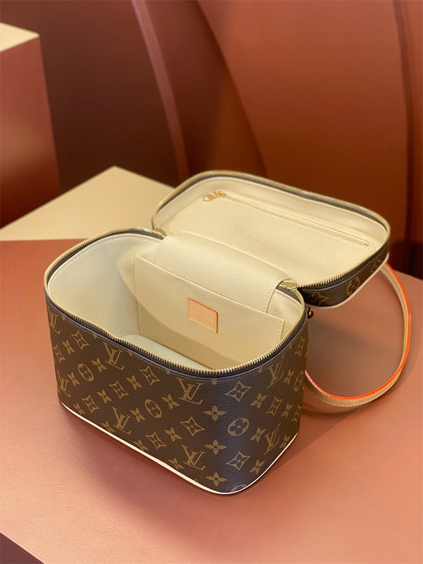 PHA - LOV Bags - 080