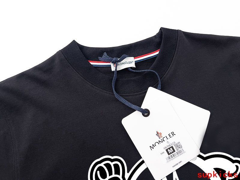 Moncler Luxury Cloth