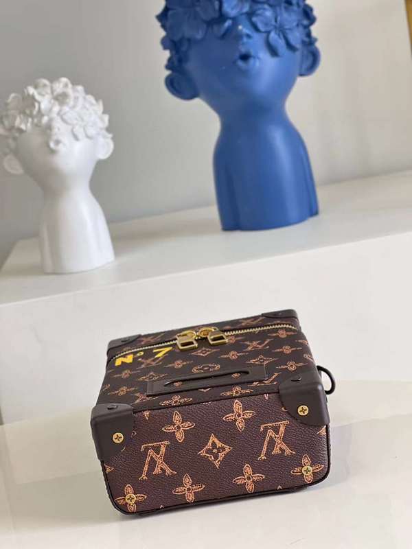 LOV2 Bags - Luxurious Bags  605