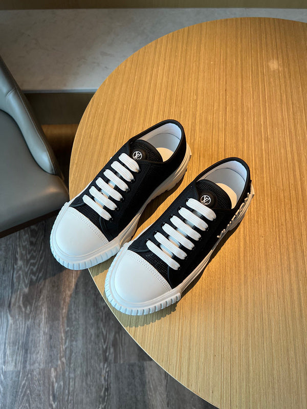 Louis Vuittion Luxury Shoes