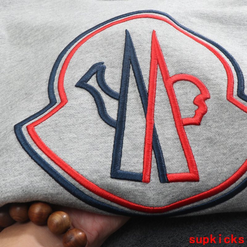 Moncler Luxury Cloth