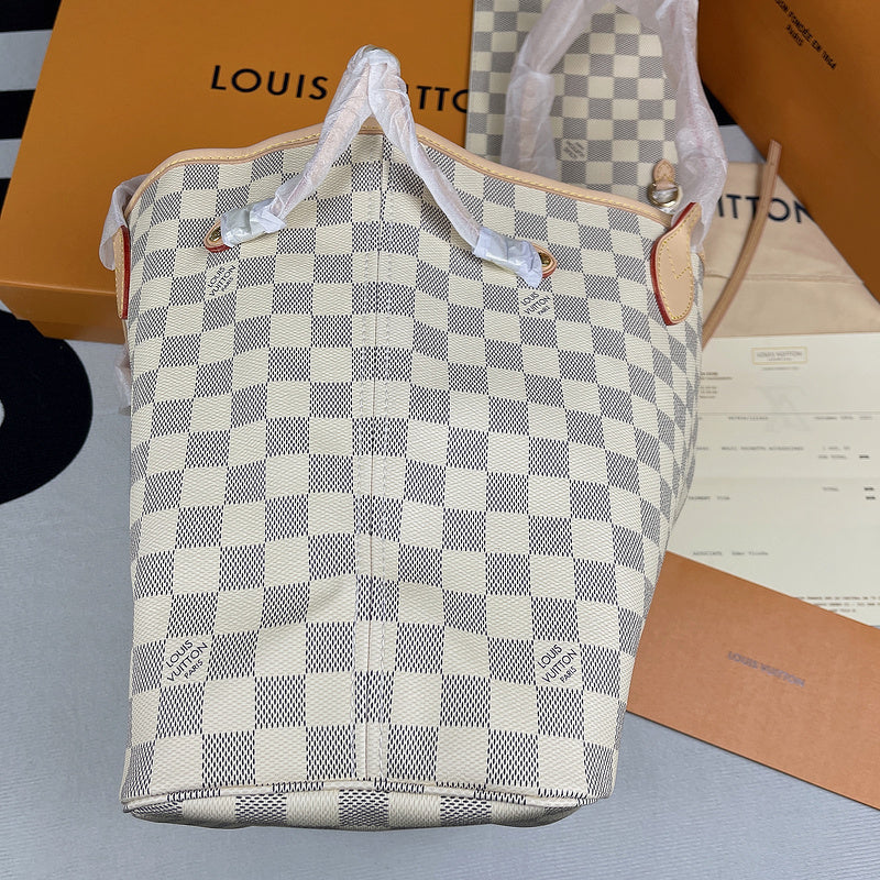 I W Fashion Lu-Vi bags - 8103
