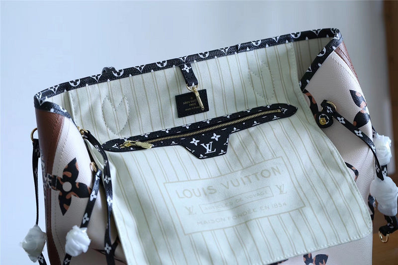 I W Fashion Lu-Vi bags - 8090