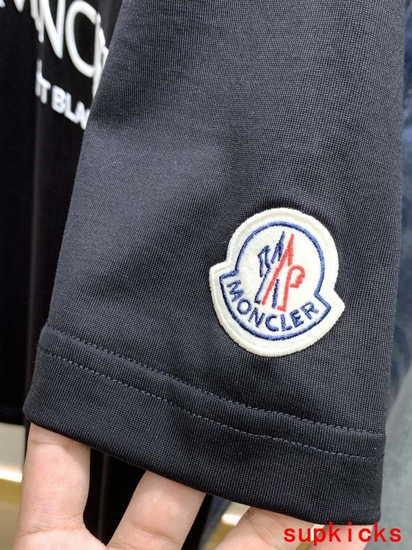 Moncler Luxury Cloth
