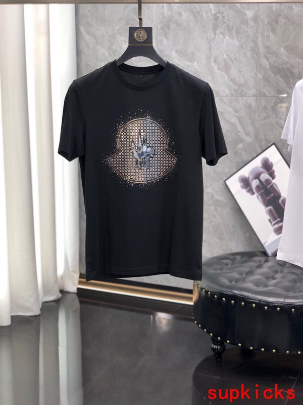 Moncler Luxury Cloth