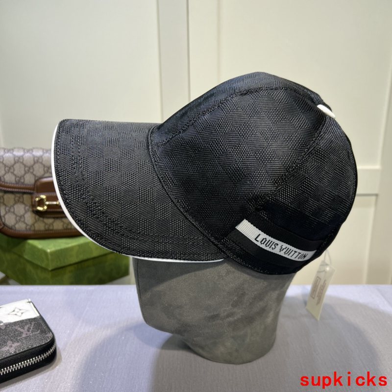 Louis Vuitton Luxury Cap