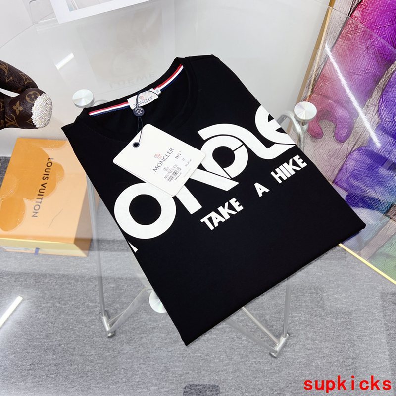 Moncler Luxury Cloth
